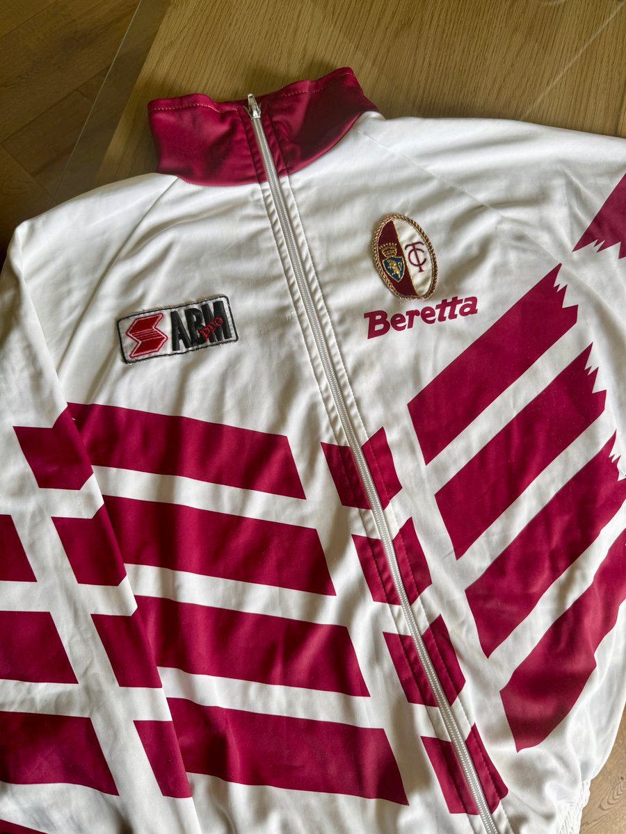 klopp_1's tweet image. Torino x ABM 1991/93 track jacket🇮🇹

One of the nicest jackets I’ve had in for a while💨

#torino #abm #footballshirt