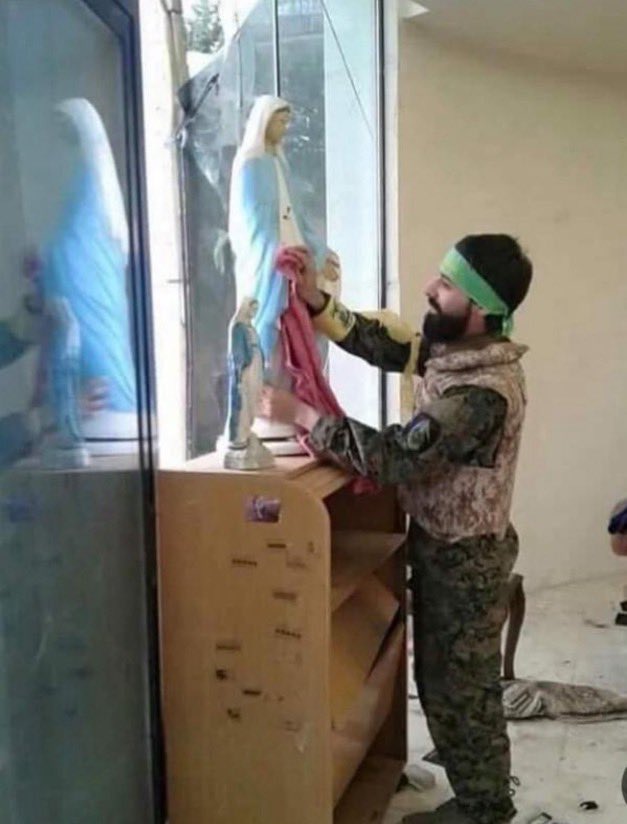 IranArmystan_'s tweet photo. 🇱🇧Hezbollah .               🇮🇱 Israelis https://t.co/2mr3K2KFbn