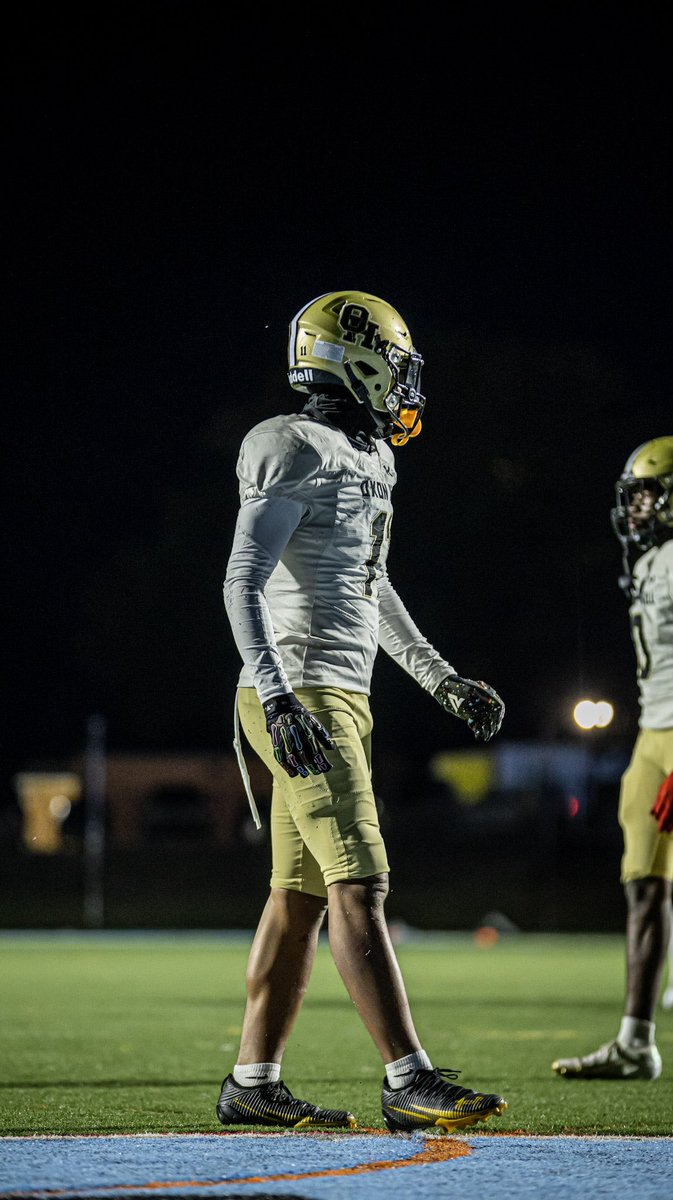 DeorRay3's tweet photo. College Coaches, Check out my 4 Touchdown Playoff Performance Against Potomac!! 
https://t.co/LDgncLPg39 https://t.co/cXMf9lkZzn