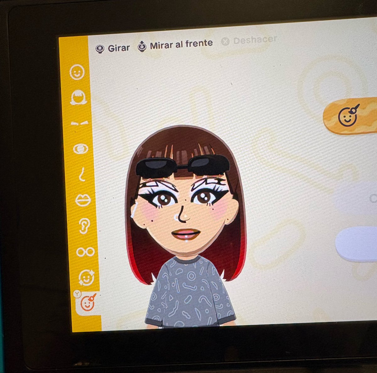 v4mpmey's tweet photo. hasta mi mii tiene eyeliner gráfico 💋💋💋💋💋💋💋 https://t.co/DmHp4EhOJF