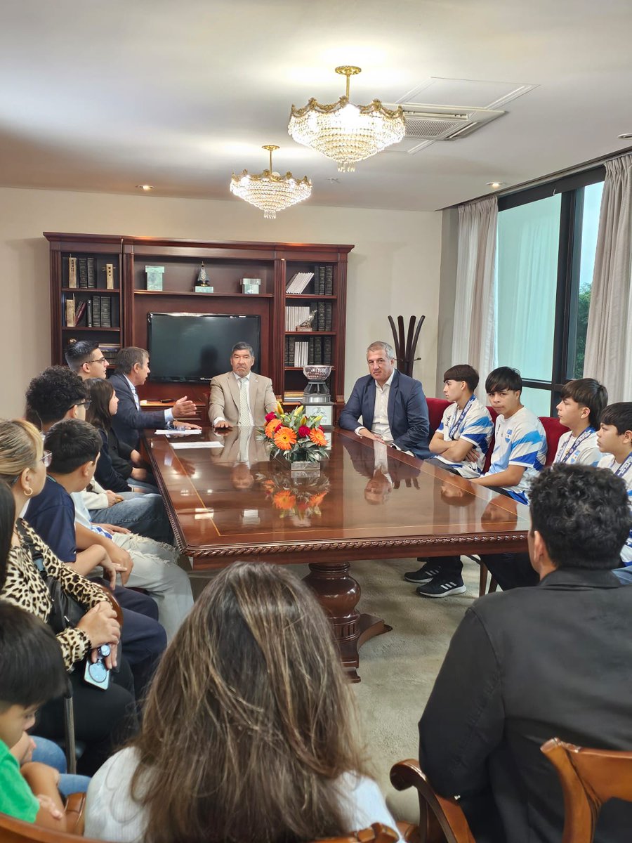 JoseMacome's tweet photo. Recibimos en la comisión de Deportes al campeón de triatlón, Alejandro Bulacio Sfriso, y a jóvenes tucumanos integrantes de una escuela judo, que nos representaron en el Torneo Apertura de San Juan 2026. https://t.co/E6cVGsu0Hf