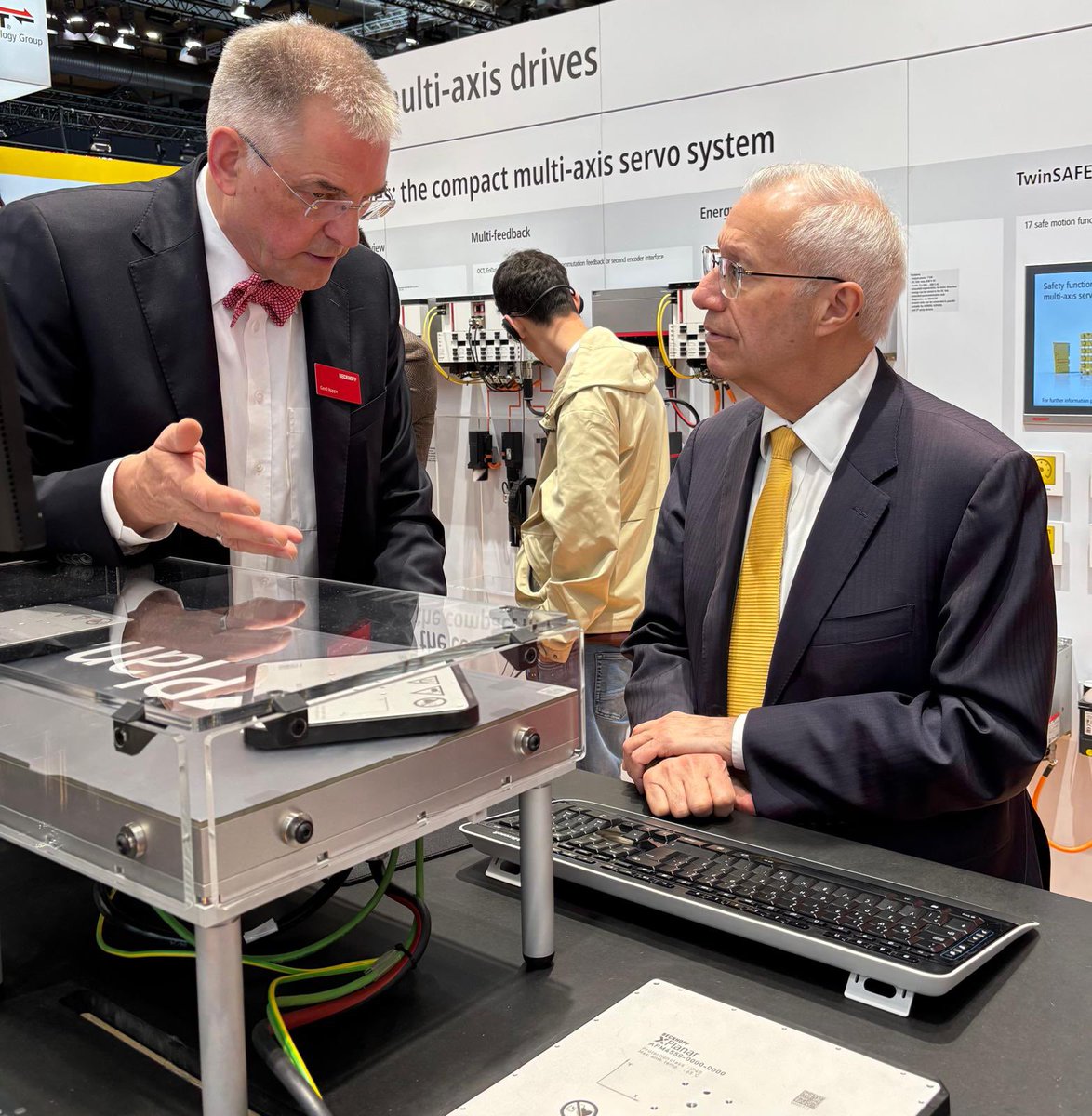 Victor Fedeli tweet media