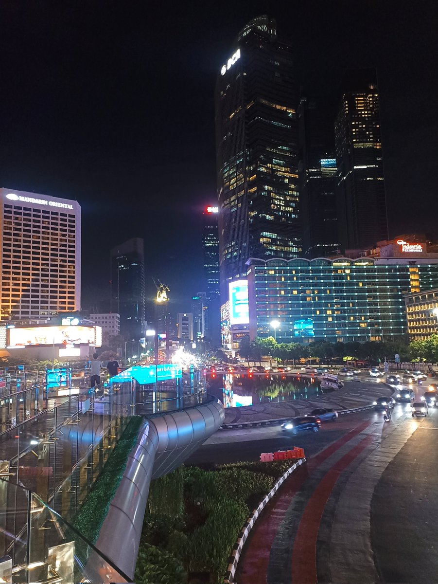 𝐈𝐛 tweet media