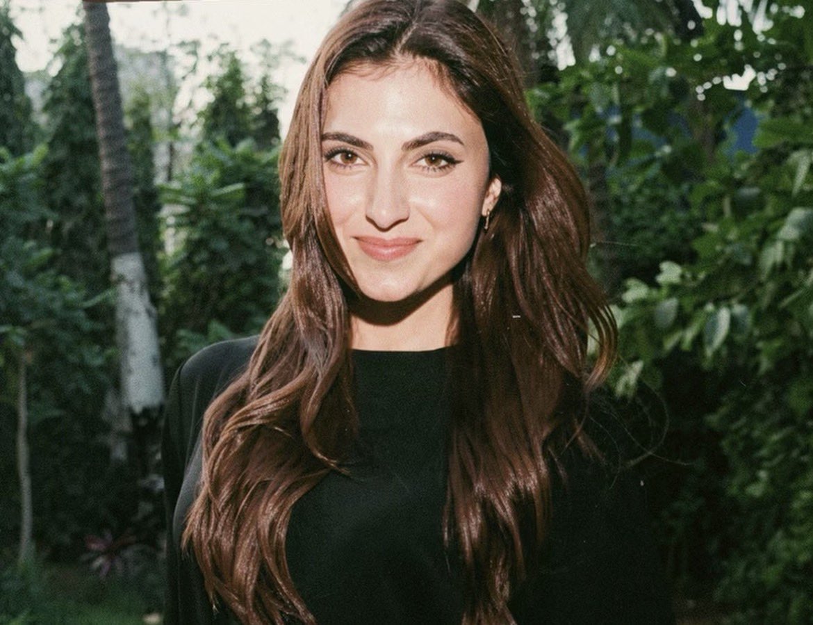 ᴠɪᴀɴ tweet media