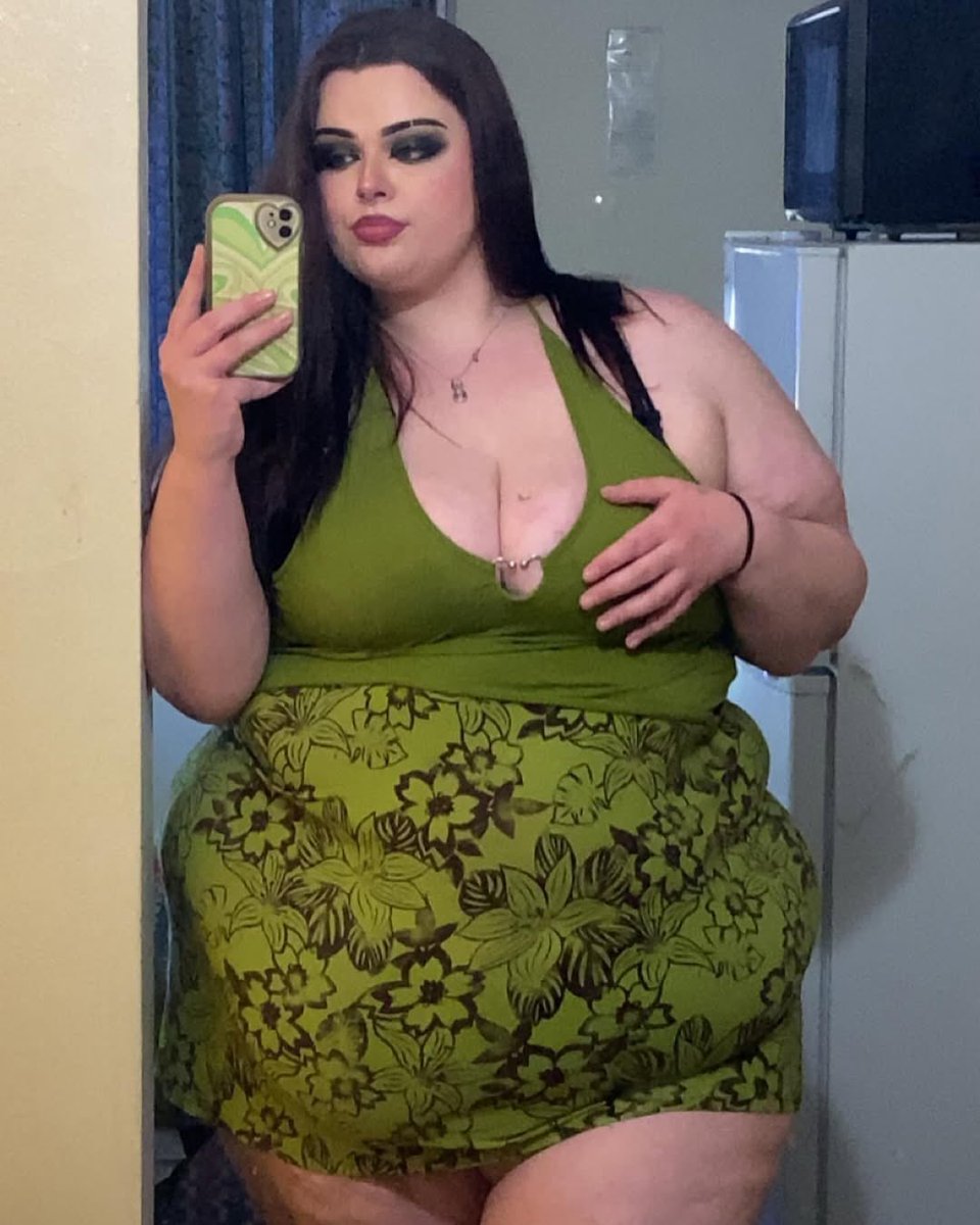 𝐈𝐑𝐋 𝐅𝐚𝐭 𝐆𝐨𝐨𝐧𝐬 😘 tweet media