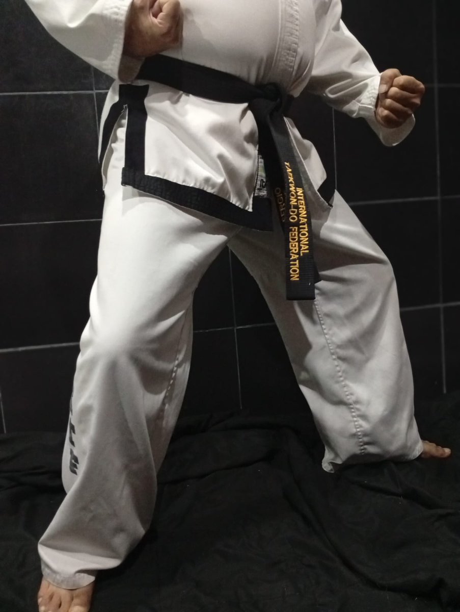 OfficialdarkL's tweet image. Discipline in the dojo, total freedom in my private space. Do you want to see the side of me that follows no rules? 🥋🌑
Check the link in my Bio for the full experience 🔗
#Taekwondo #MartialArts #Fighter #DarkAesthetics #Soles