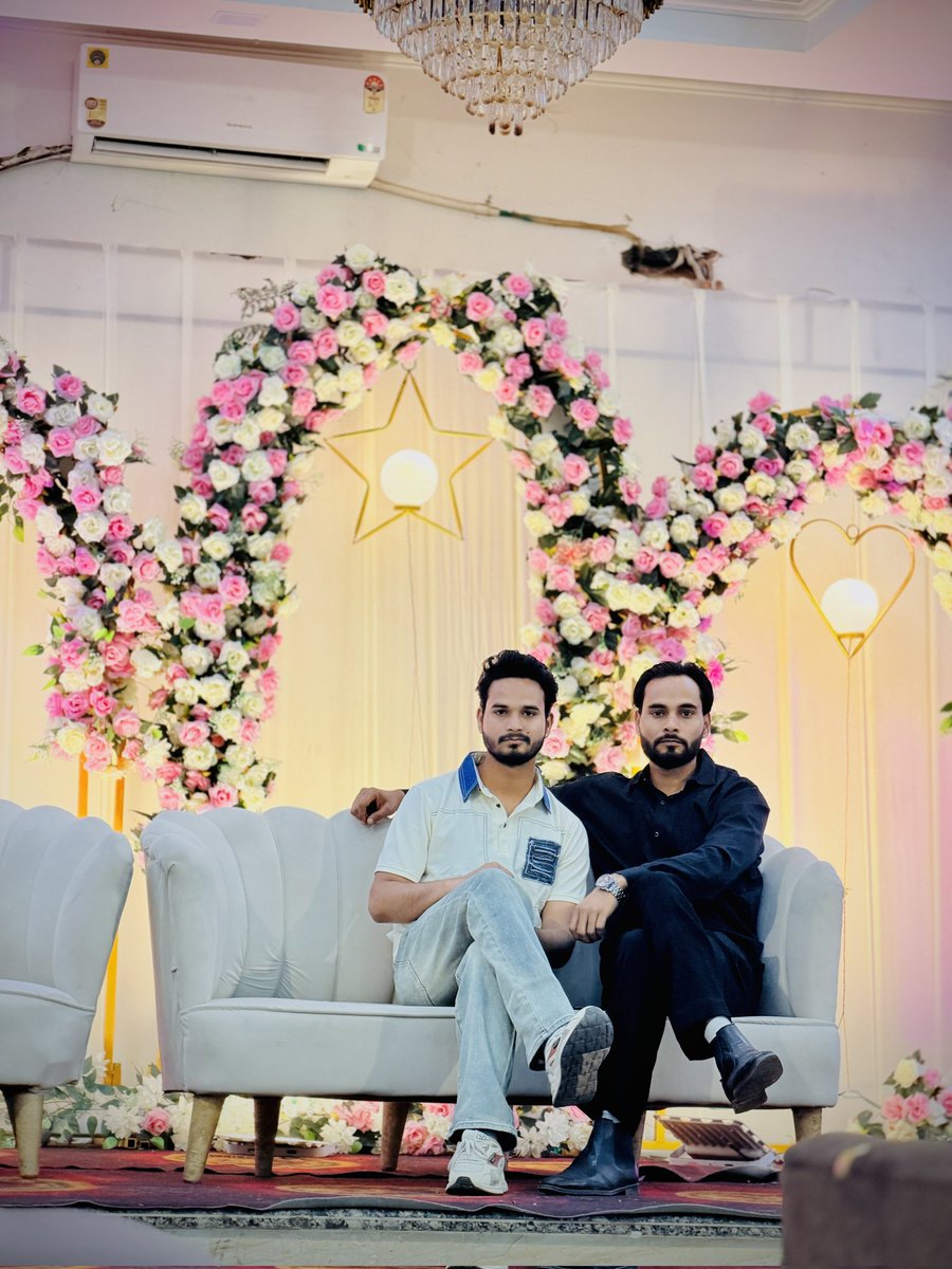 ShakibHusainn's tweet image. #brother #bhai