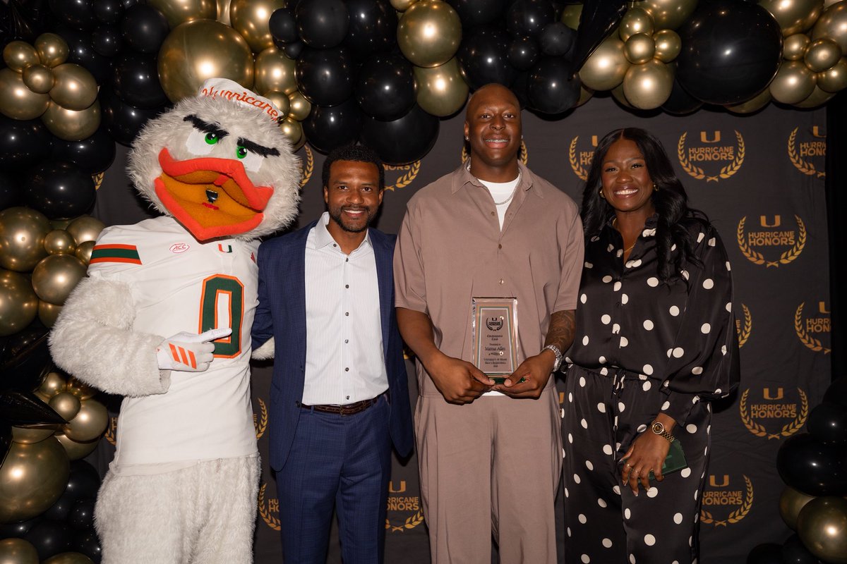 CanesHoops's tweet photo. 🏆 COURAGEOUS CANE 🏆
Congrats to our guy Marcus for receiving the 2026 Courageous Cane Award 🙌 #4STRONG https://t.co/UDhpPjlSdI