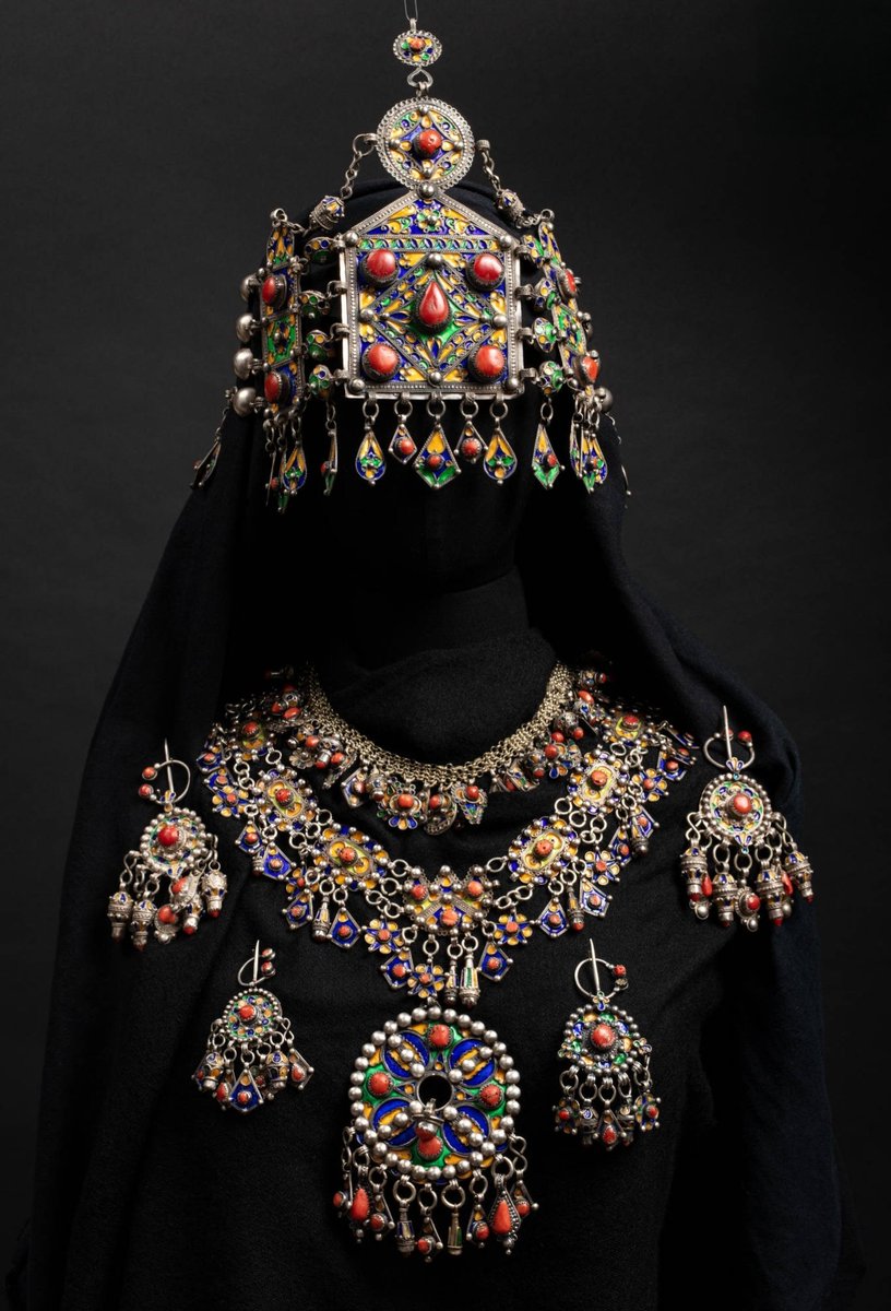 R ۞ 🇩🇿 tweet media