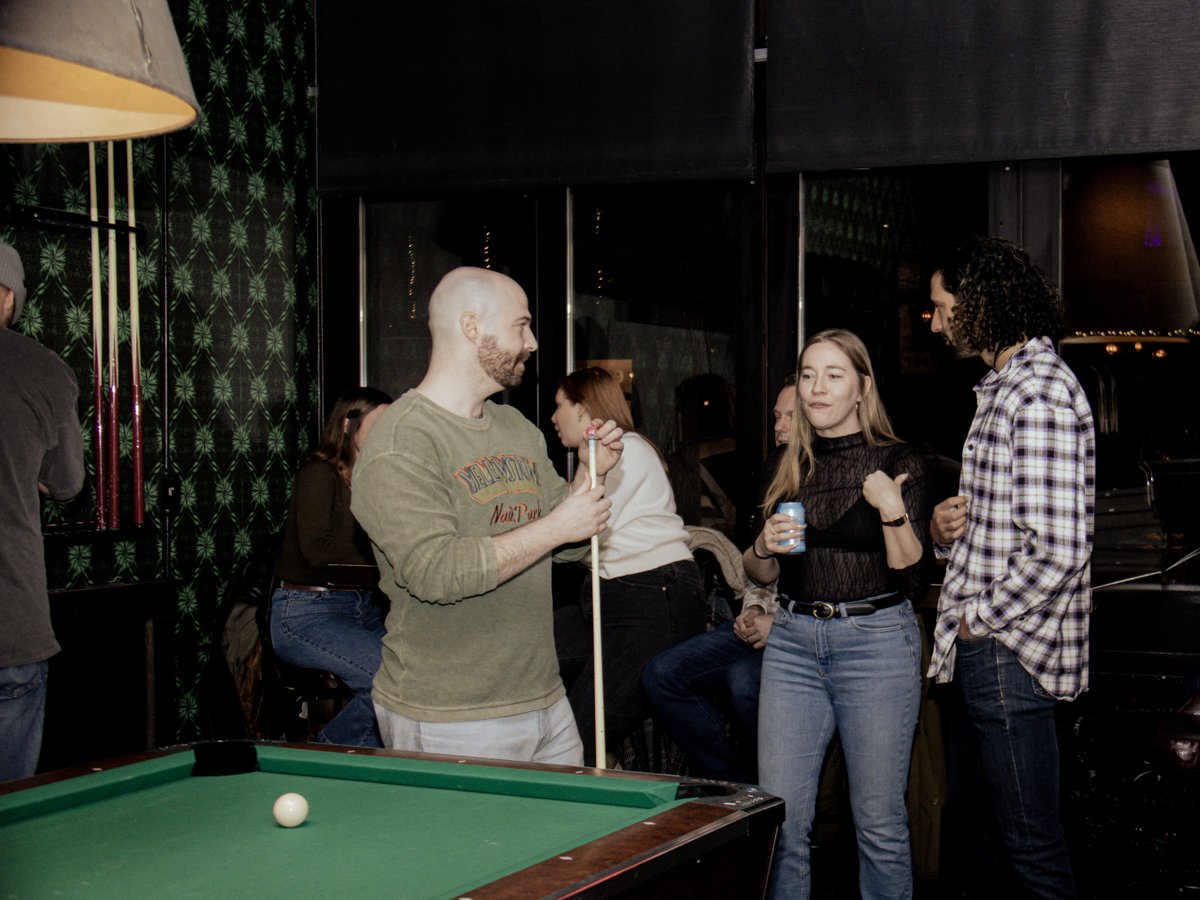 Easybarchicago's tweet photo. It's hard to say no to a night of pool and a great deal: we've got $2 off THC/CBD drinks all night long for 4/20 and a Free Nug card from our neighbors at Cheba Hut with your THC purchase!

Plus, half-price happy hour and more great Monday night deals.

📸: @anukaphotos https://t.co/5lb0zIuxQi