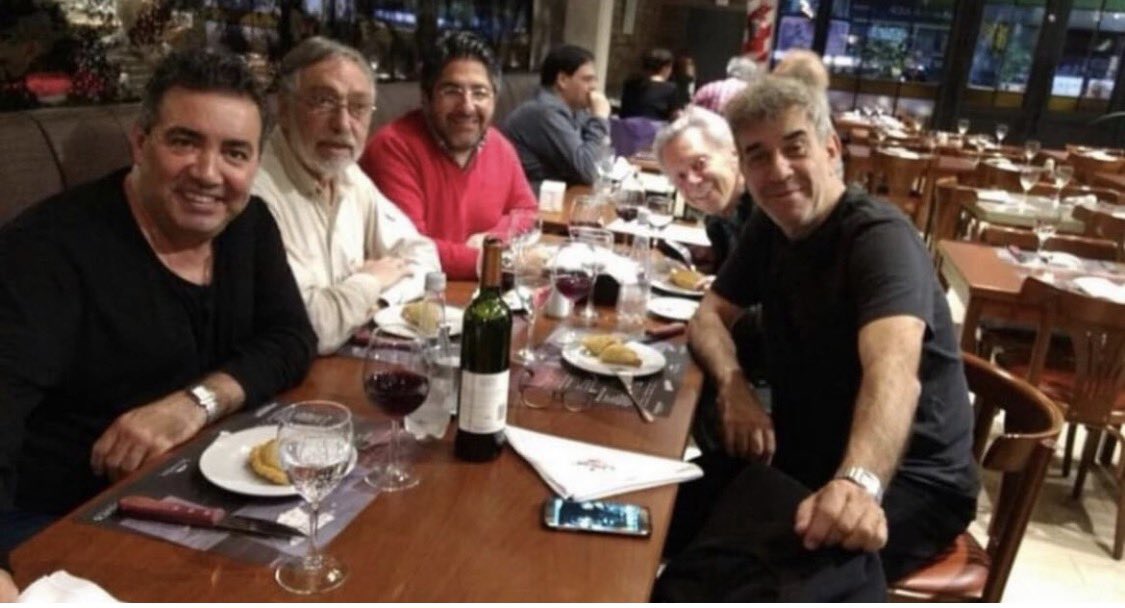 DisiEmilio's tweet photo. Beto Brandoni 🍷❤️graciasss por tanto ! https://t.co/ZdzocXnFqn