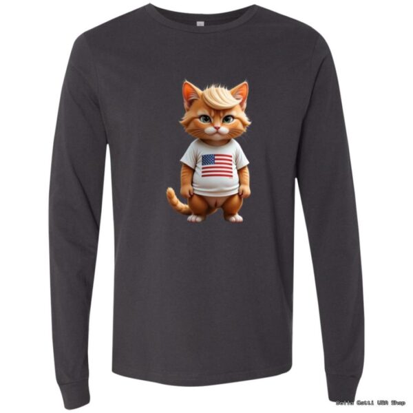 BellaGattiUS's tweet image. 🇺🇸🐱 Flaunt your patriotic flair with our American Flag Cat Long Sleeve Tee! Featuring a chubby ginger cat rocking a mini flag tee—ideal for cat lovers &amp;amp; patriots. Grab yours today! 🌟

👉 bellagatti.us.com/gth9

#PatrioticStyle #CatLovers #FashionWithPurpose