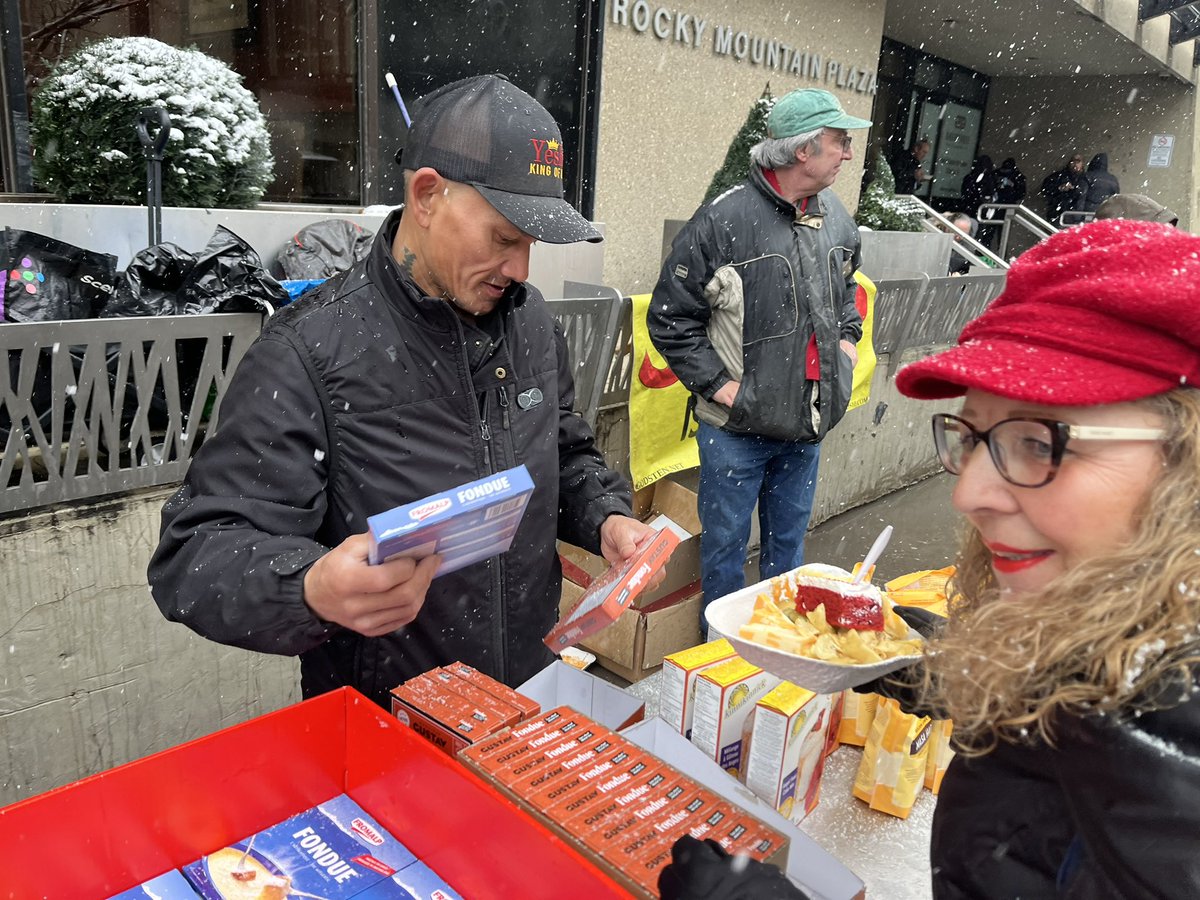 ArturPawlowski1's tweet photo. John 6:35

Jesus said to them, “I am the bread of life; whoever comes to me shall not hunger, and whoever believes in me shall never thirst.” 

Street Church Calgary with Pastor Artur Pawlowski 

https://t.co/y0zRG0SDT3 https://t.co/8kpSBPivjx