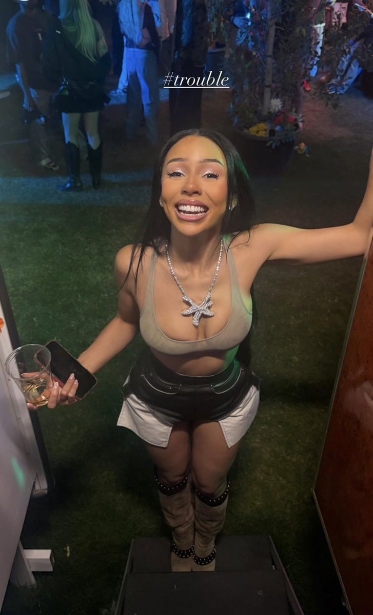 MTSnews's tweet image. Mariah via Chxrry instagram story! 🍒