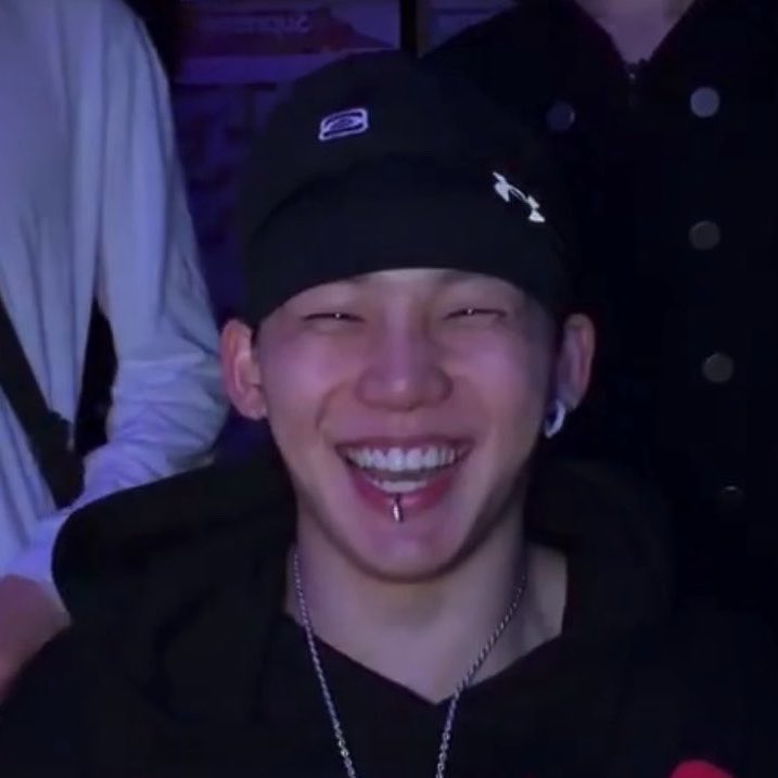 happy hyunsuk is everything to me :'>