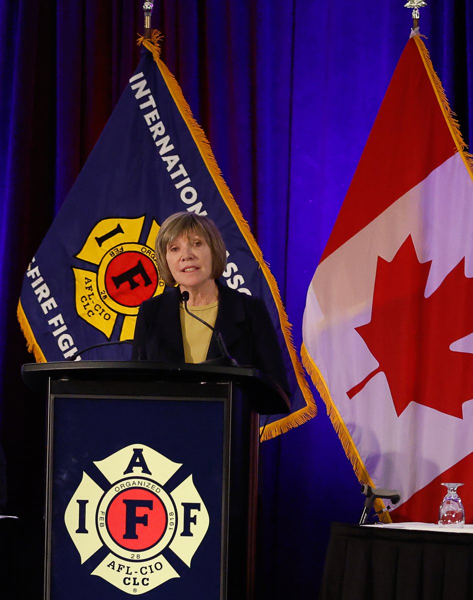 IAFFCanada's tweet photo. 🔥 Thank you Minister of Emergency Management and Community Resilience @EleanorO_MP for speaking at our 33rd Canadian Legislative Conference today in Ottawa.
Let’s work together to keep Canadians safe!
#IAFFCDNLeg
#IAFF https://t.co/XULWhiwZl4