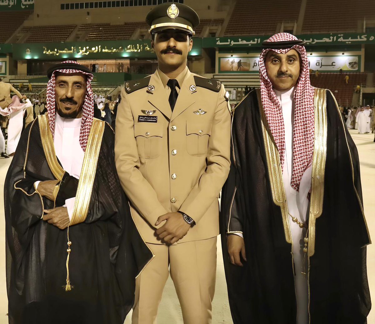 أسرة ال برغش tweet media