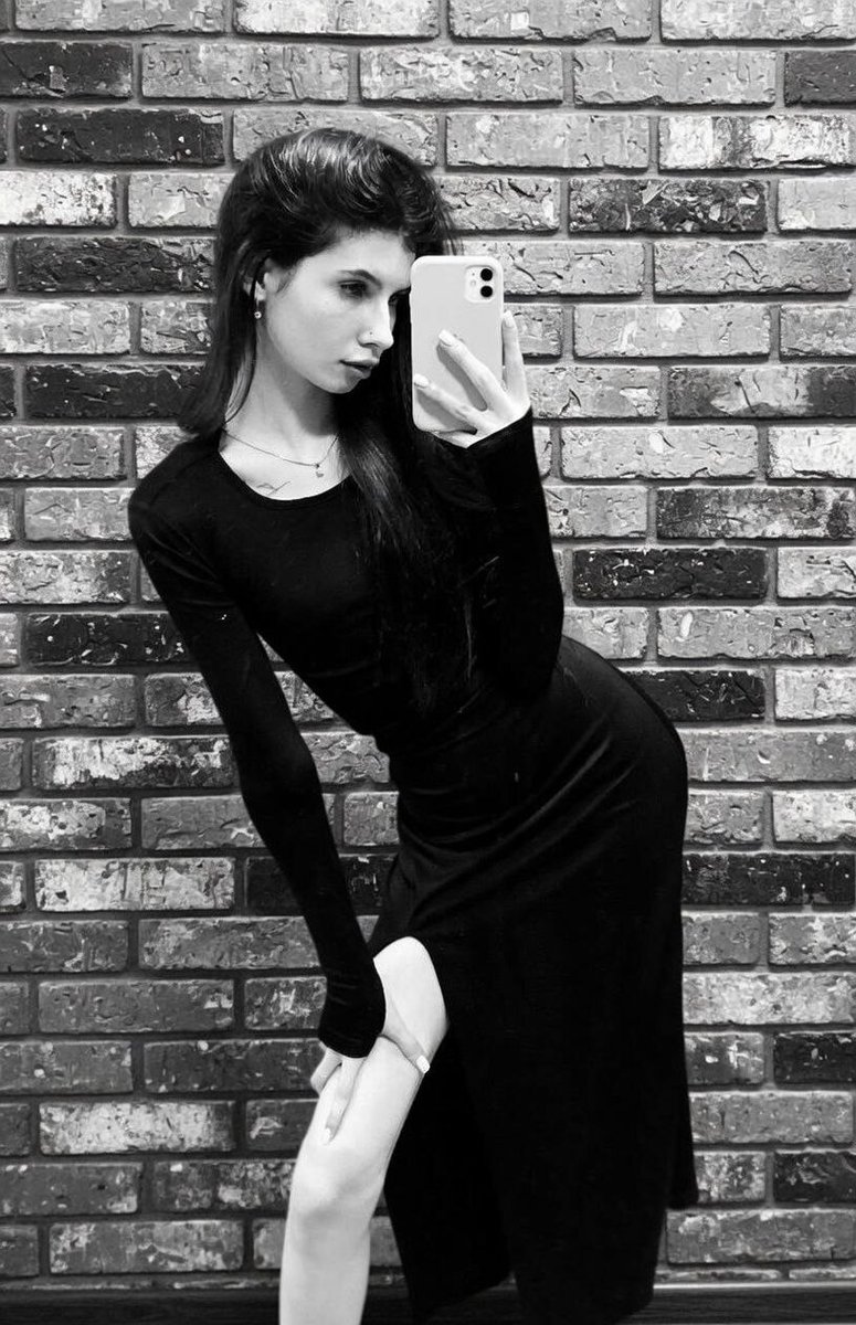 Roxy Bloom tweet media