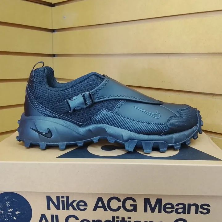 olasport97's tweet image. Tenis #Nike ACG Phassad
Senderismo 
Varías tallas 

De $2,699.00
A sólo $1,889.00