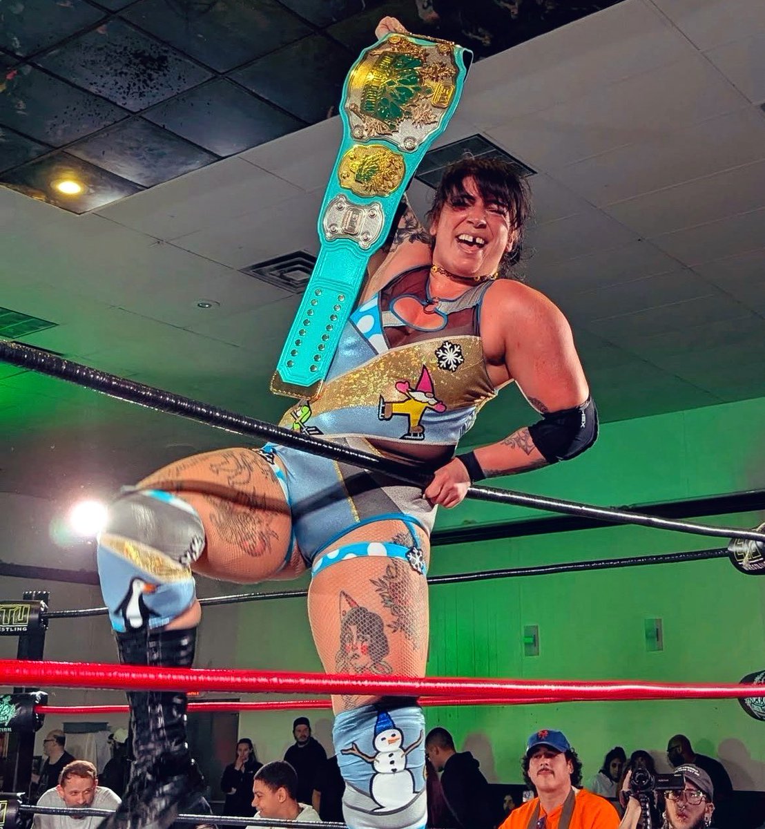 ETUwrestling's tweet photo. 🍄💪🏼🌊👑

Who do you want to see @the_gnomie defend the Coastal Crown against first??? 

📸: @reviewsofhonor https://t.co/LFnbevJSoU