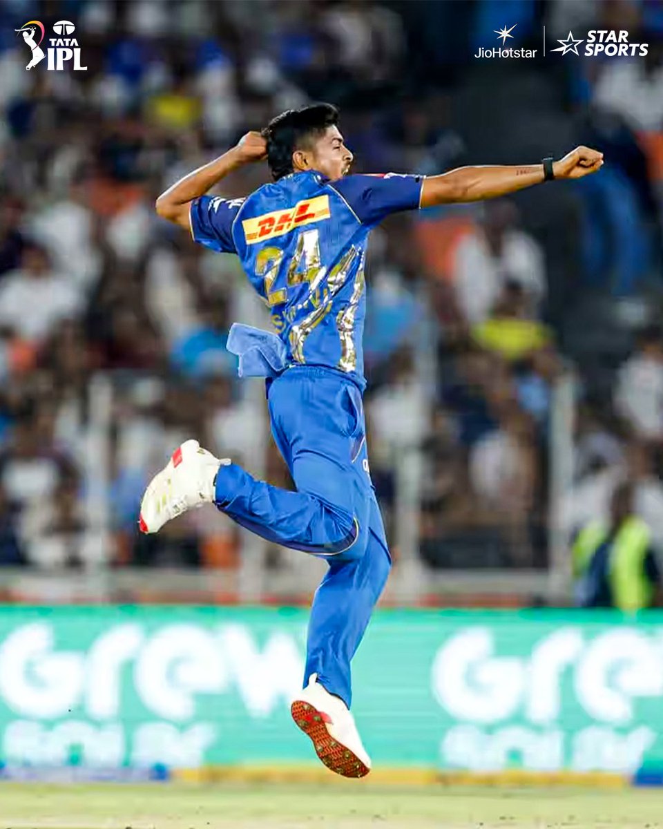 StarSportsIndia's tweet image. Major Impact! 🔥

Gen-next star #AshwaniKumar ripped through the #GujaratTitans with a 4-wicket haul to power #MI to their second win of the season. 

[ #TATAIPL | #TilakVarma, #MumbaiIndians, #NamanDhir, #GujaratTitans, #GTvsMI, #MIvsGT ]