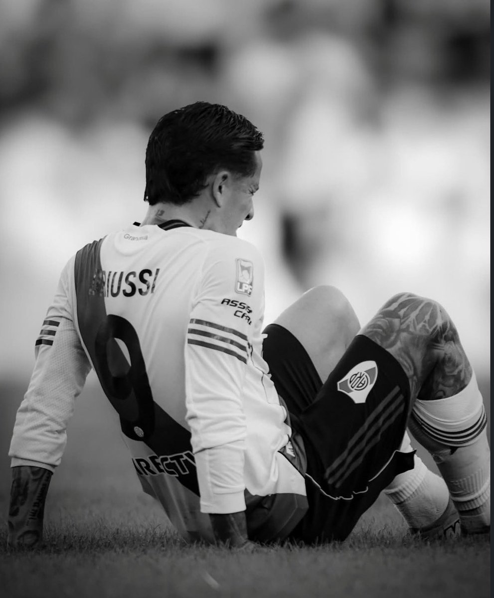 Dios mío las lesiónes son una cagada.
Igualmente es un tema especial el de Driussi, el chabón rinde Pero se lesiona mucho, no sé si amarlo o odiarlo por como se cuida deportivamente hablando. 

Flaca sos un chicle, te cortas siempre