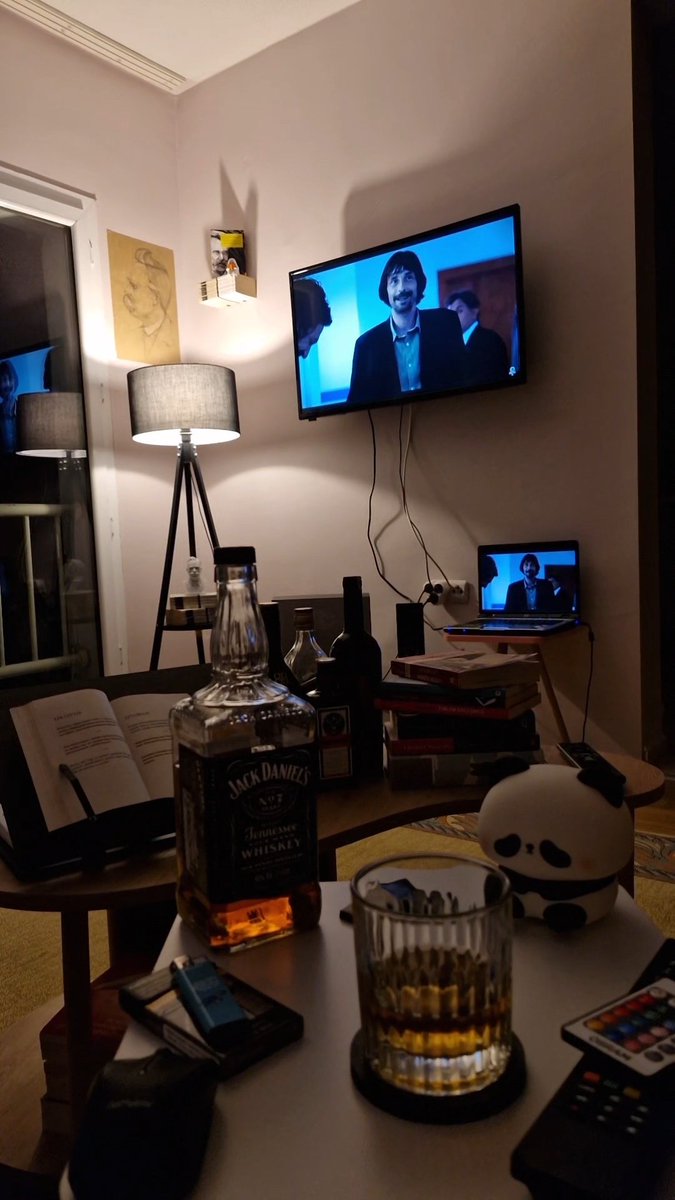 Ecem Ç. tweet media