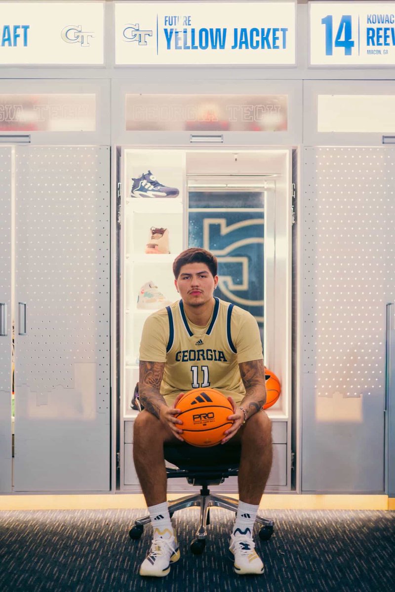 mexbasquet's tweet image. #MexBasquet 🇲🇽🏀 ¡Victor Valdés llega a @GTMBB!

Recordemos que estaba en Troy, donde era uno de los mejores jugadores del equipo, pero para la temporada que viene, que es su última en la #NCAA, decidió cambiar de aires para buscar consolidarse y poder entrar al Draft  @NBA 2027.