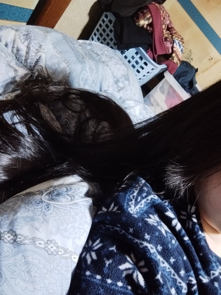 longhea1213's tweet photo. ロングヘアー健在(笑)
髪の毛乾かすのが、大変です。
でもね、スーパーロングヘアー伸ばすのも観るのも好き。 https://t.co/RbNA8mzAHw