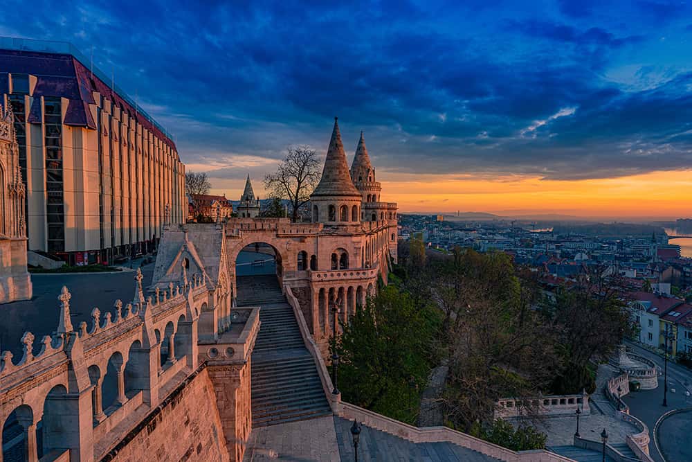 VacationsLotus's tweet image. I could walk here for hours (⁠ ⁠ꈍ⁠ᴗ⁠ꈍ⁠)  #budapest  

#Travel #customers #UK #blvs #streetwalker #vacationmode #trustpilot #holidayseason #vacation #holiday #adventuretime #FamilyFun #MondayBlog