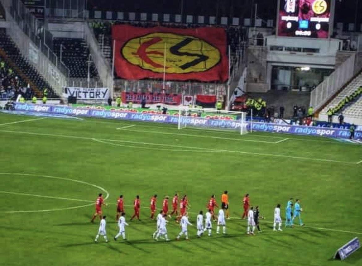 Mr.Black tweet media