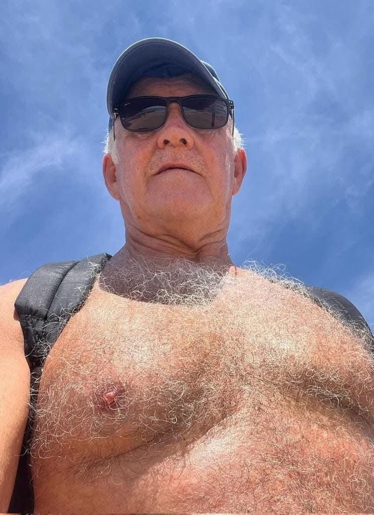 Hotdaddy tweet media