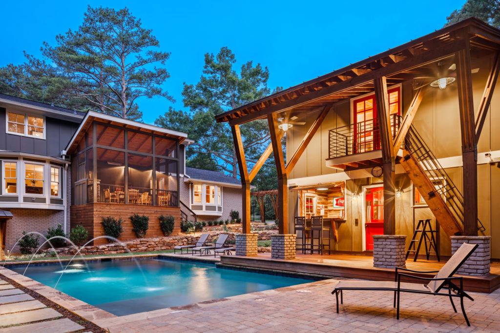 KingLandscaping's tweet image. The outdoor-living industry has evolved far beyond simple patios and decks. Homeowners are investing in fully designed backyard environments that function as extensions of their home. #landscape #landscapedesign #landscapedesignbuild #landscapingcompany #atlantalandscaping