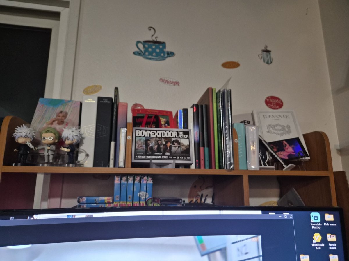 sk8theinsanity's tweet image. International #fantasy or honestly any fantasy. I lost my home in a fire 2 days ago and lost everything including my entire #sf9 collection. Albums, pcs, lightstick all of it. Sf9 if what got me back into kpop and when I get settled Im looking for anyone who maybe has 1/2