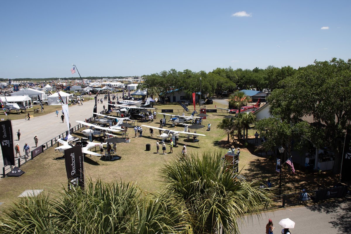TextronAviation's tweet image. Until next year, Sun 'n Fun 👋

Thank you to our customers, fans and employees for a legendary week of Florida sunshine and iconic aircraft.

#cessna #beechcraft #pipistrel
