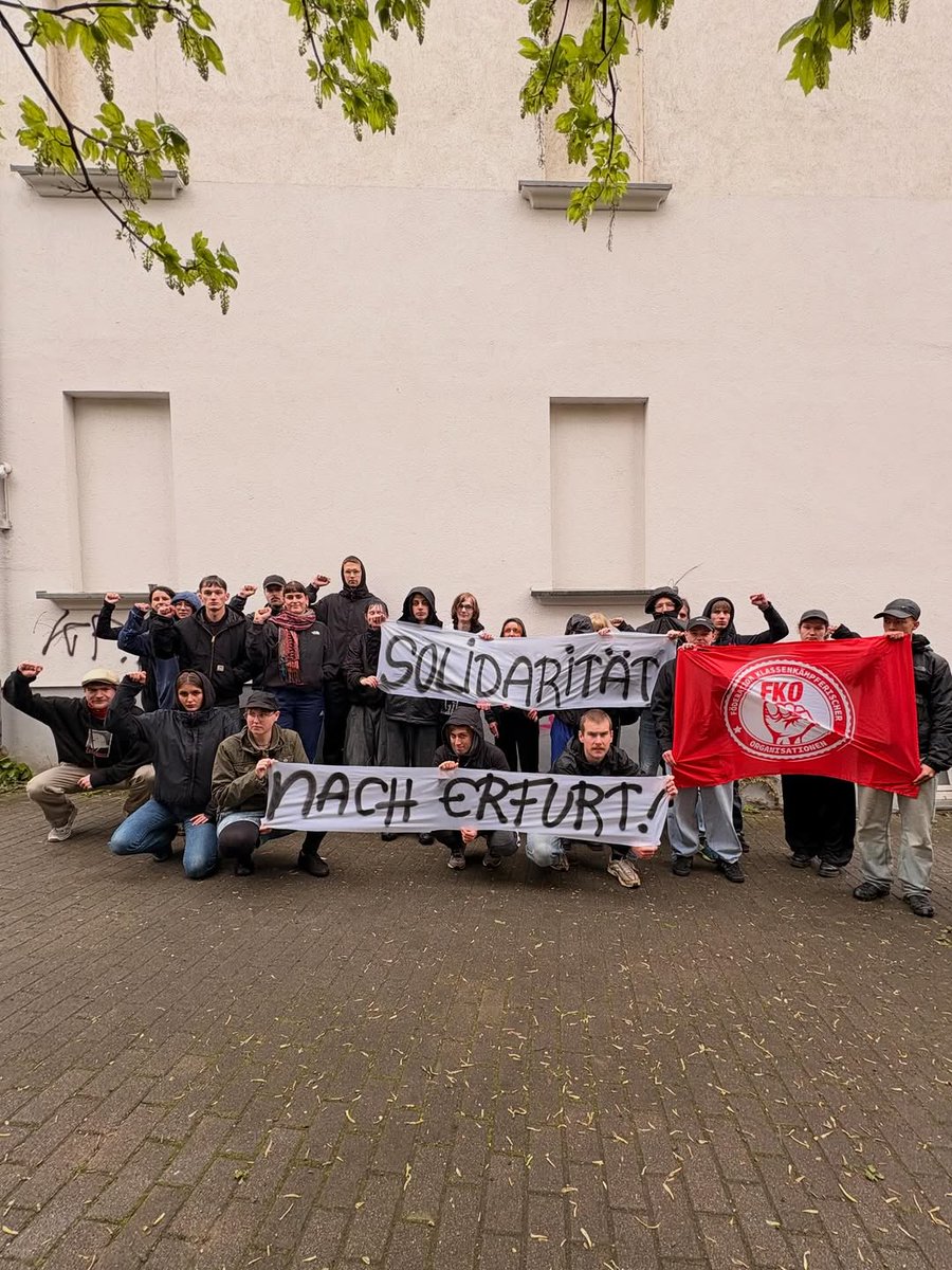 solinetzleipzig's tweet image. Von Leipzig bis nach Erfurt - Solidarität mit den Betroffenen faschistischer Gewalt! ✊

#Erfurt #Leipzig #Antifa #Solidarität #FightFashism