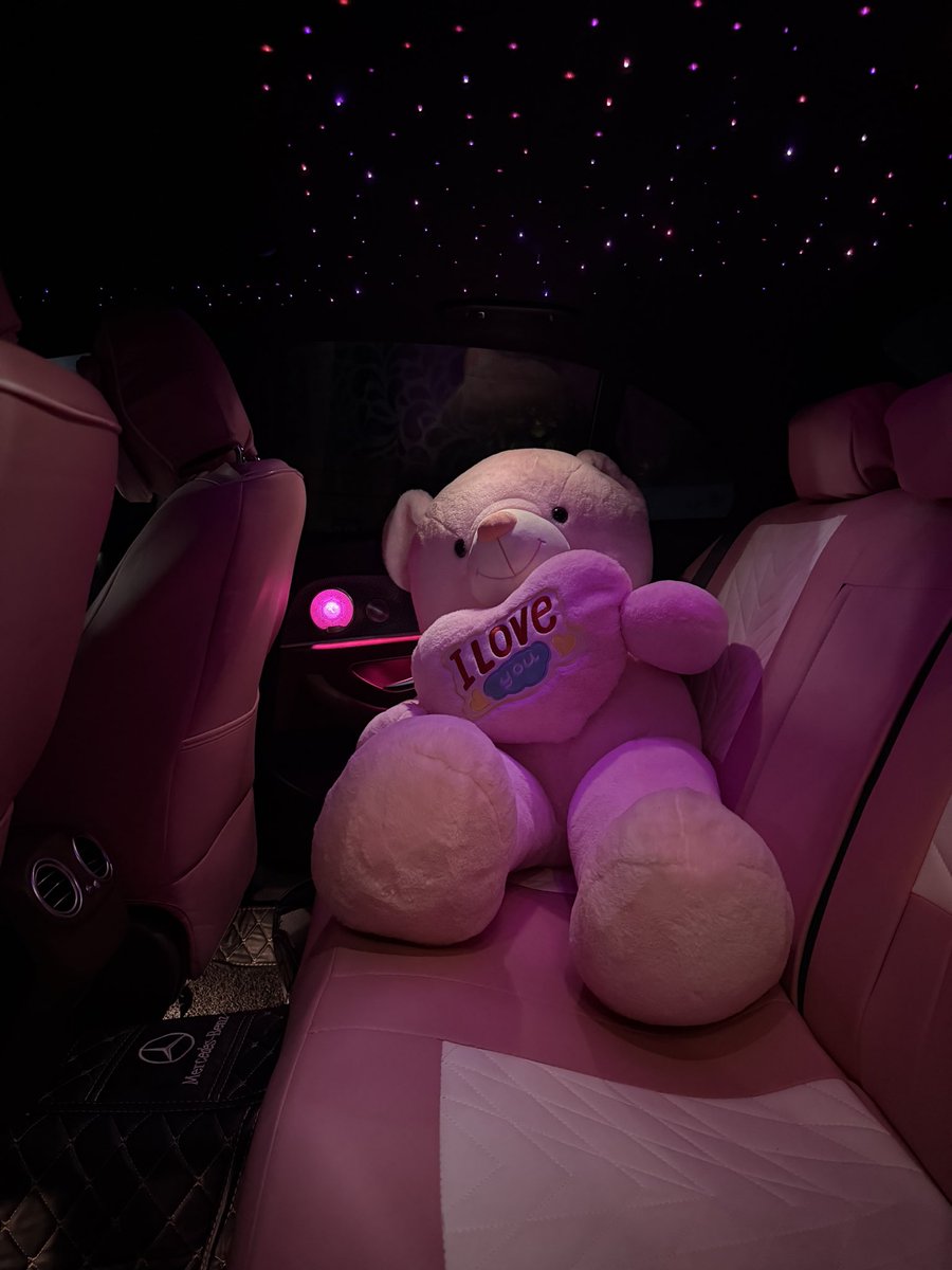 𝑫𝒊𝒗𝒚𝒂 💋💲 tweet media