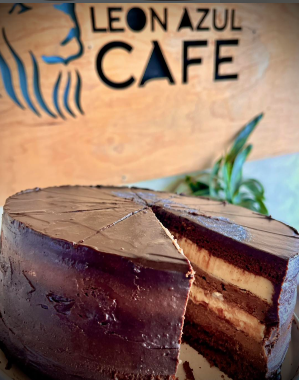 leonazulcafe tweet media