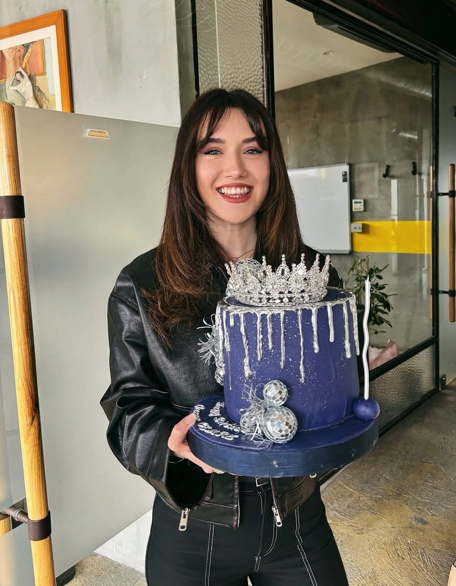 Listeland tweet media