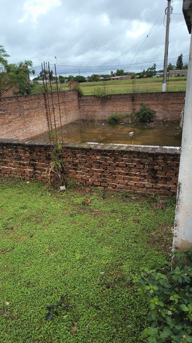 Nadie quiere parecerse a usted (no se copian los malos ejemplos). Nostros hacemos lo que usted dijo que “estaba hecho”. 
Esta obra la vamos a terminar  y habilitar en Mayo. Guarde este X, como guardó ese video para aplaudirse usted mismo.
Y de paso dejo una foto de la cisterna