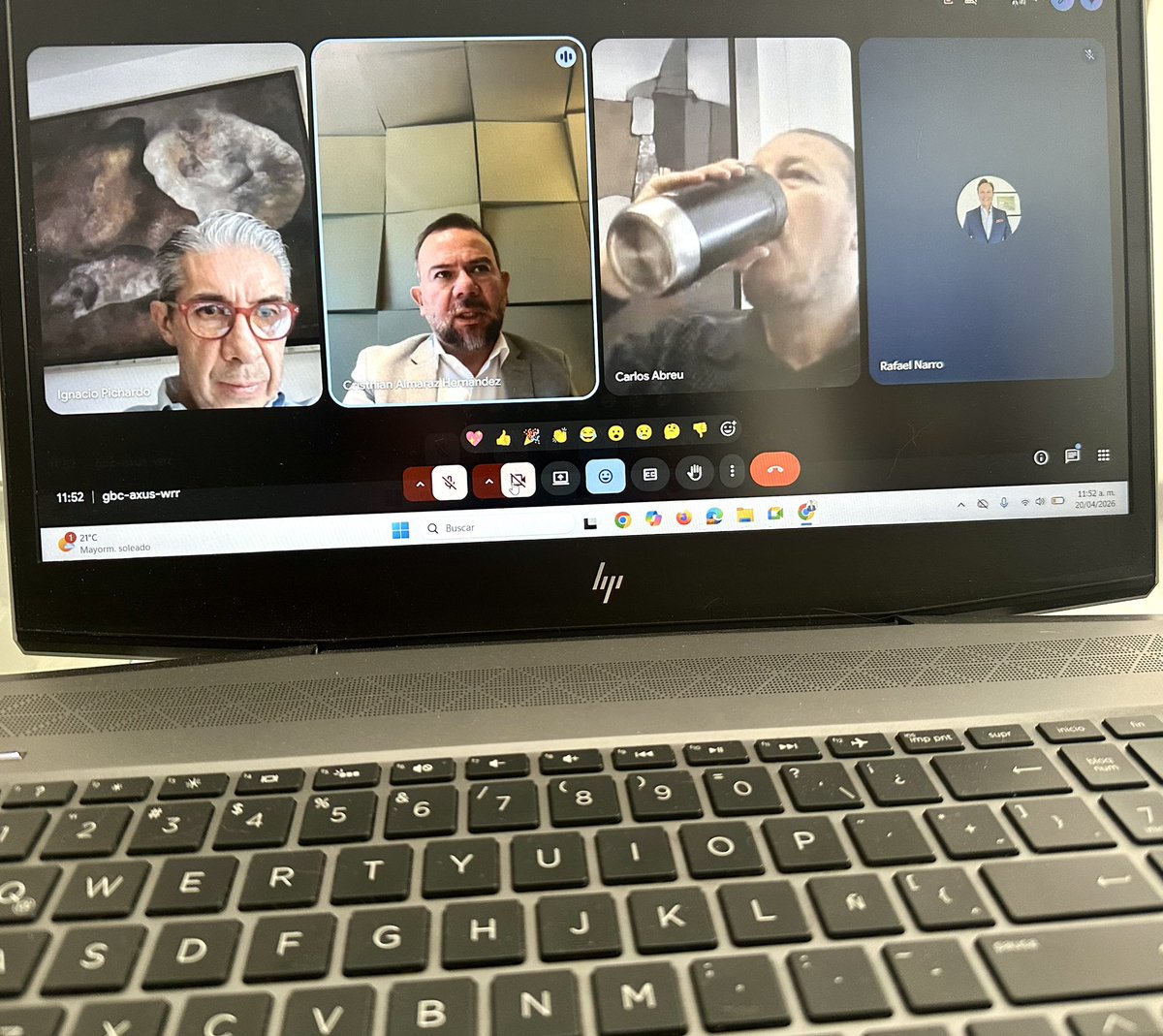 Rafa_Narro's tweet image. #FelizLunes Día de reuniones con puro #CRACK, aquí con tres buenos amigos Ignacio Pichardo, Cristhian y Carlos ¡A darle!

Tu amigo #Rafa #Balcázar #Narro #Tlalnepantla #EdoMéx #Distrito19 #Dtto19 #AddiuvaEnterprises #Voccare #Ikatechsolutions #TransformaciónDigital