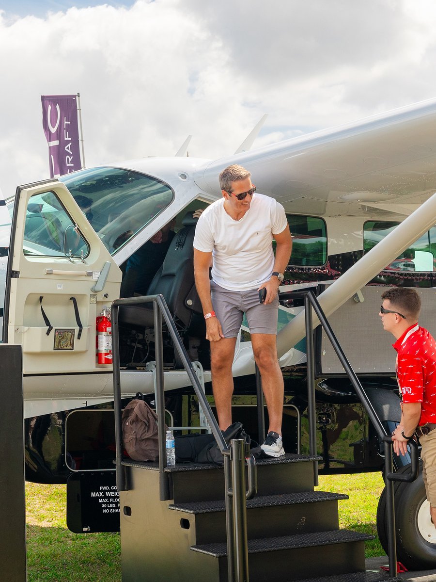 Cessna's tweet image. What a week at Sun ’n Fun ☀️

Thank you for visiting us and sharing your stories in Lakeland.

#cessna