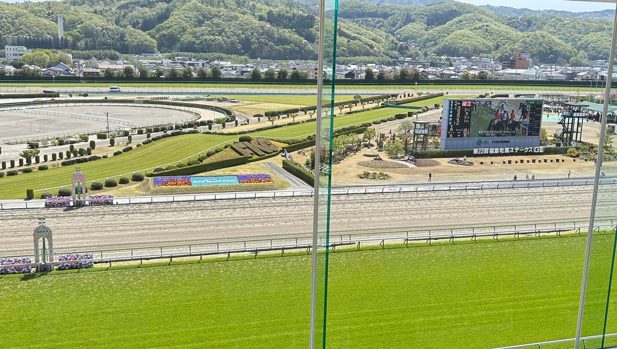 𝐲🎠 tweet media