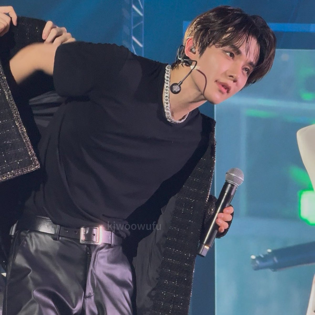 JUNGWOO. tweet media