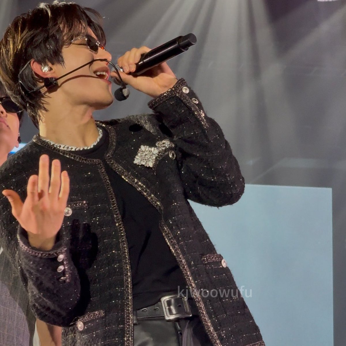 JUNGWOO. tweet media