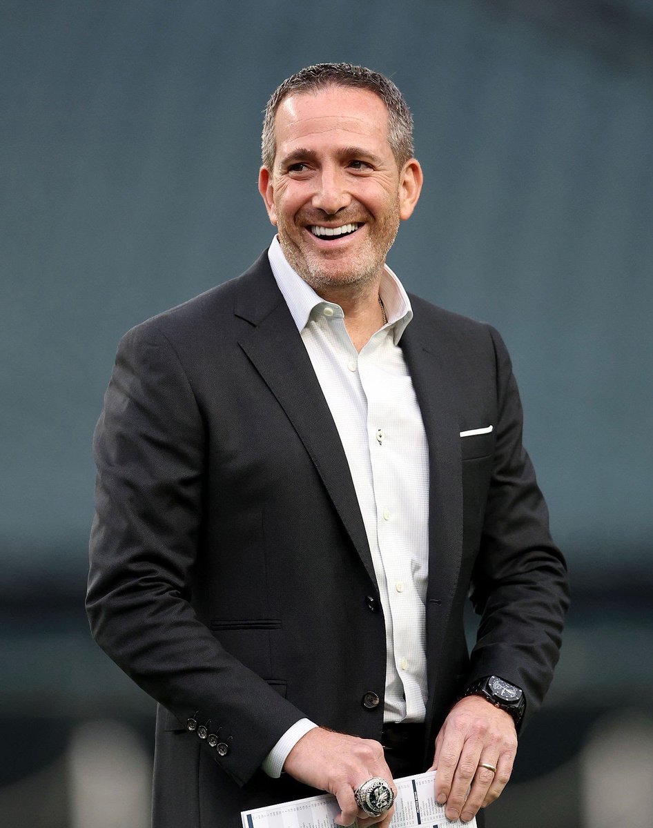 QuayLJones3's tweet image. The Philadelphia Eagles are a team to watch for veteran trades this week, per league sources.

Talks with the Vikings on a Jonathan Greenard have cooled, but OTHER deals are in play — and it wouldn’t be a surprise if at least two gets done.

Buckle up.

#Eagles