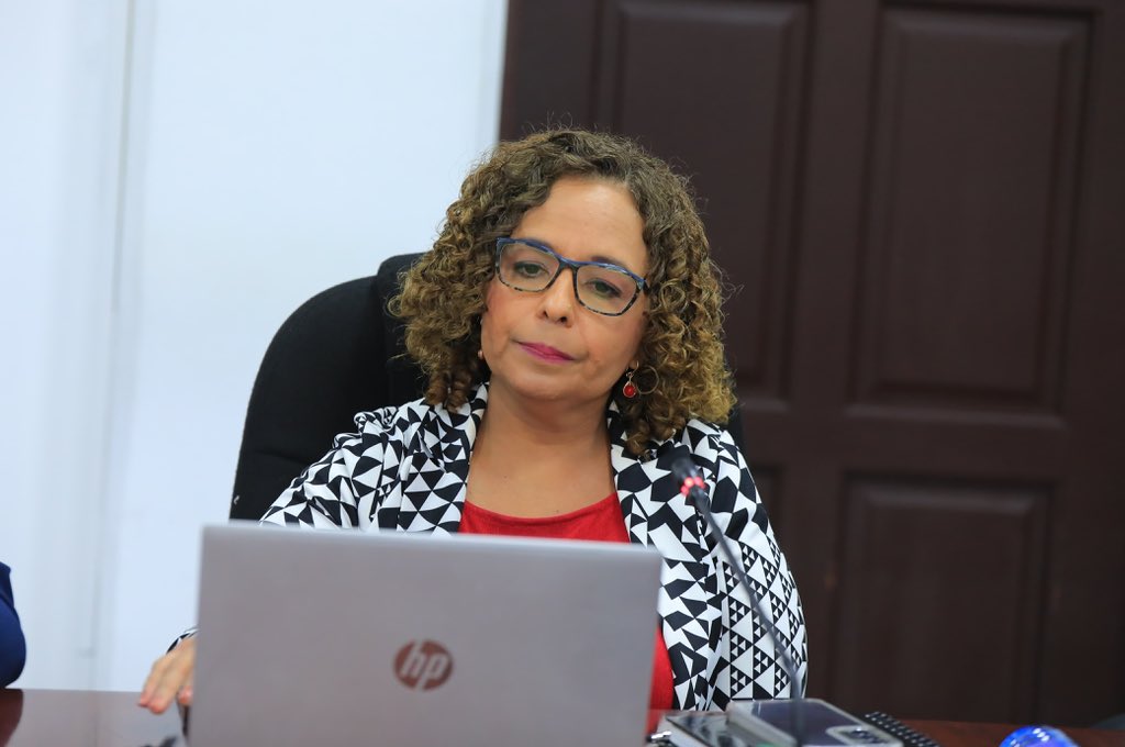 EdgardoMulatoSV's tweet photo. #ComisiónHacienda

Estamos construyendo un nuevo El Salvador, donde la Salud, la tecnología, la educación y la seguridad llegan a todos.

Dictamen Favorable a:

✅ Financiamiento Doctor SV Fase II
• Atención 24/7
• 400 kioscos de telemedicina y medicamentos y
• Hasta 30,000 consultas diarias con cobertura nacional

✅ Programa "Acelerar el Aprendizaje con Innovación Digital"
Alcance del Programa
• Software educativo e Inteligencia Artificial
• Mejora del rendimiento académico

✅ Financiamiento del Programa "Conectividad Digital Social"
• Más acceso a internet para reducir la brecha digital

✅ Financiamiento Obras de mitigación en el Río Grande de San Miguel (cantón La Canoa)
• Protección a comunidades vulnerables

✅ Fortalecimiento del Sistema Penitenciario

*Alcance del Programa*
• Equipamiento Cocinas industriales en centros penales
• Fortalecimiento de Sistemas electrónicos de control para privados de libertad

Seguimos construyendo un país más moderno, seguro y con oportunidades para todos. 🇸🇻