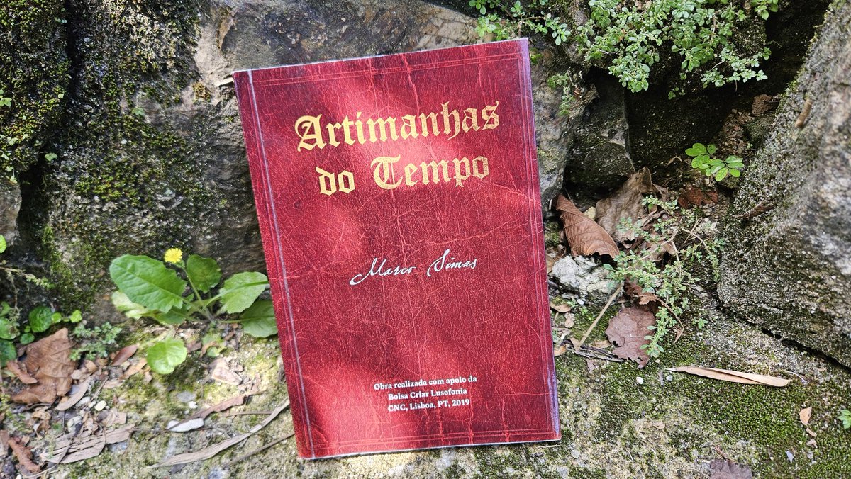 "Artimanhas do Tempo", de <a href="/simasmarco/">Marco Simas</a> percorre vários tempos e lugares. 
O fio condutor é a história do deportado Mão de Luva, falso fidalgo e bandoleiro que, vindo das terras de lá,  andou pelas terras de cá e... (+)
.
.
.
#literatura #romance