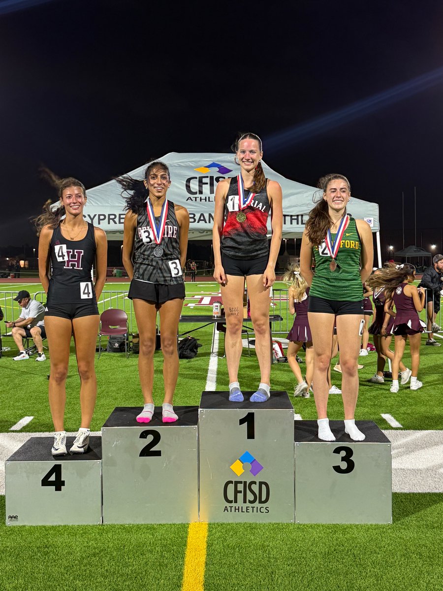 Mustangs_XC's tweet photo. Congratulations to our Regional Meet Running Event qualifiers! Mary Helen Turner, Catherine Daly, Georgia Smith, and Micah Thames - 4x100 Relay, Cate Bryant - 100h, Audrey Quayle - 300h, and Sophie Peterson - 1600m #WeAreMemorial https://t.co/ZalTQudBF7