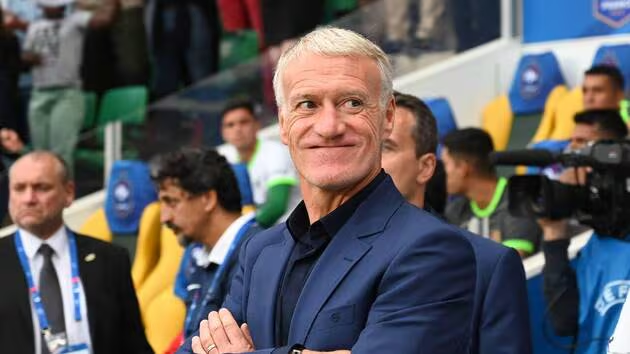 SassandraS_6's tweet image. Les billets du match amical France–Côte d’Ivoire au stade de la Beaujoire à Nantes se sont vendus en 4 heures, à l’approche de la Coupe du monde. La rencontre marquera aussi les adieux de Didier Deschamps au public nantais.
#France #CotedIvoire #EquipeDeFrance #MatchAmical